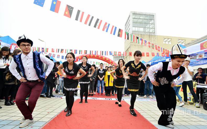 праздник культур университет языка и культуры в пекине